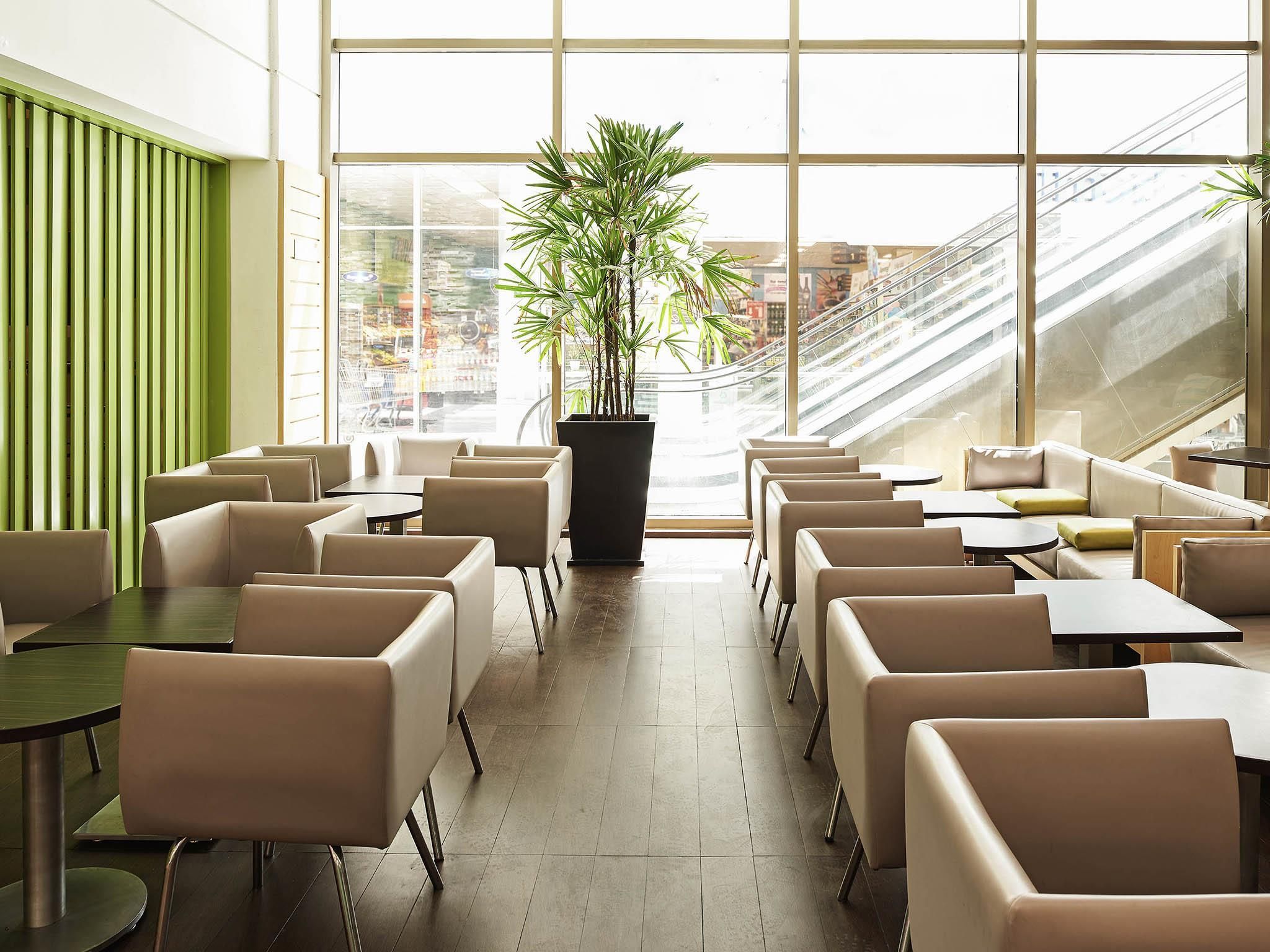 מסעדה תמונה