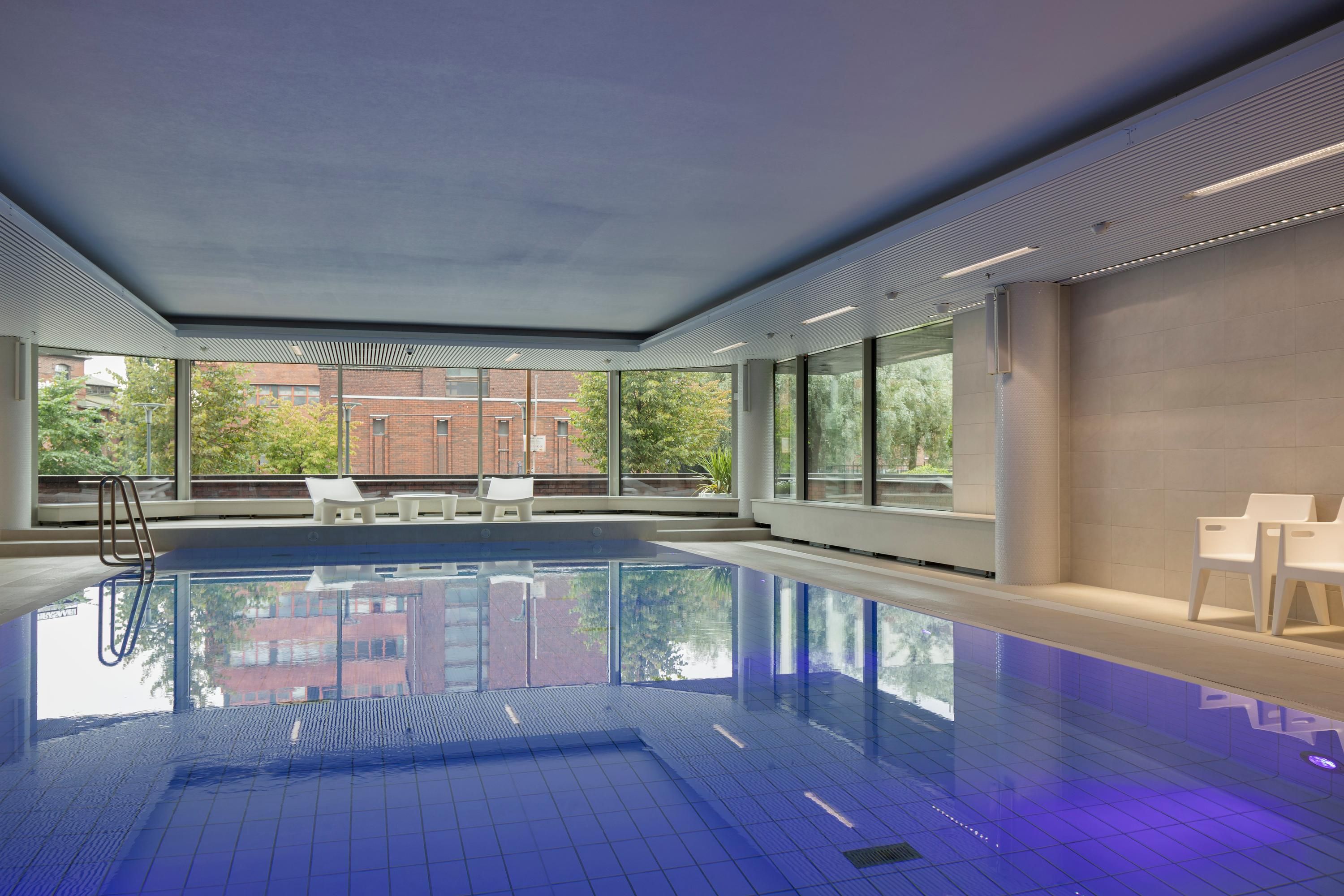 בריכה תמונה