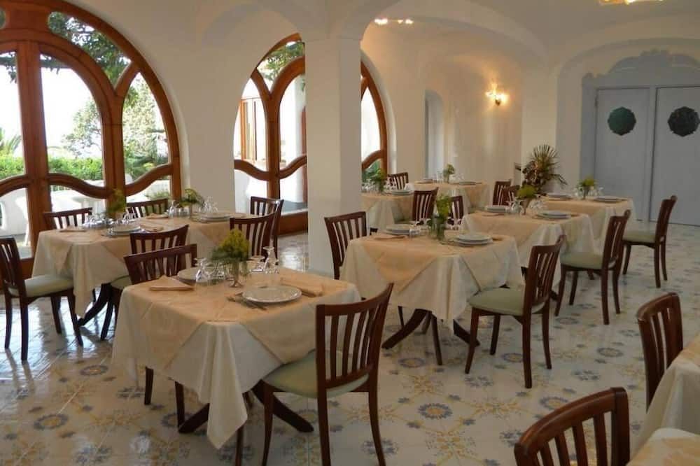 מסעדה תמונה