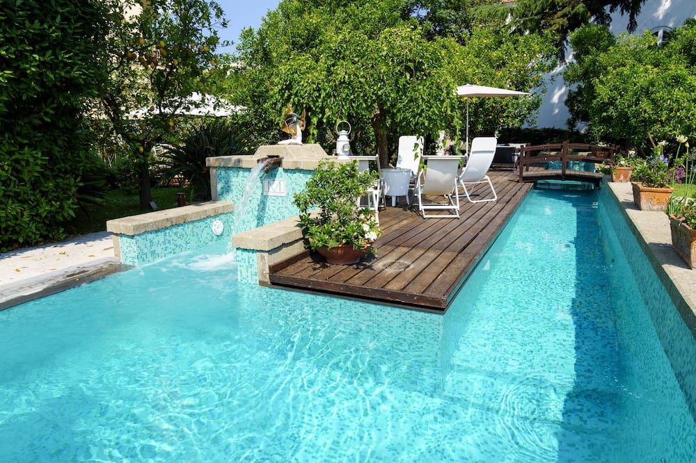 בריכה תמונה