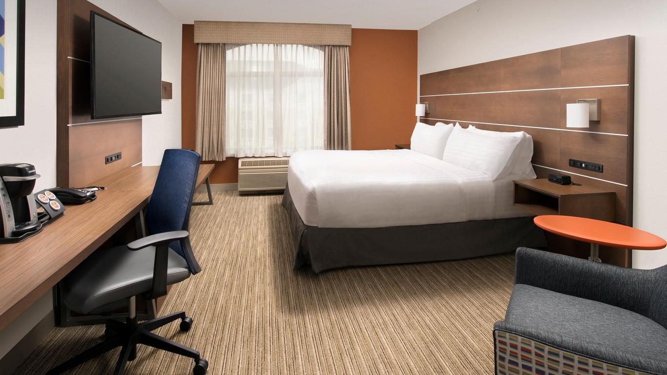 Holiday Inn Express & Suites Baltimore - BWI Airport North