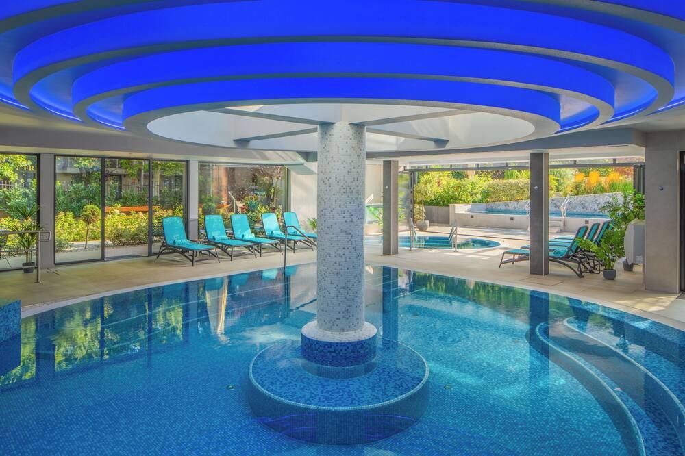 בריכה תמונה