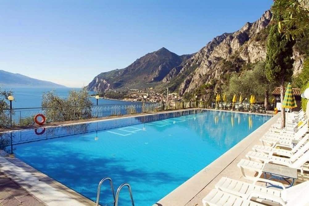 בריכה תמונה