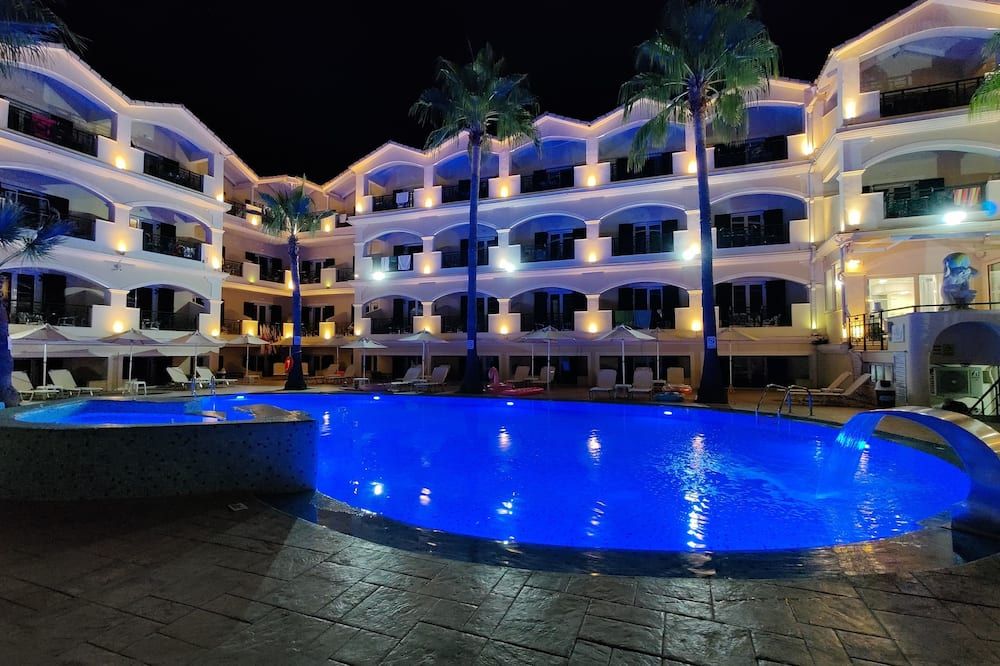 בריכה תמונה