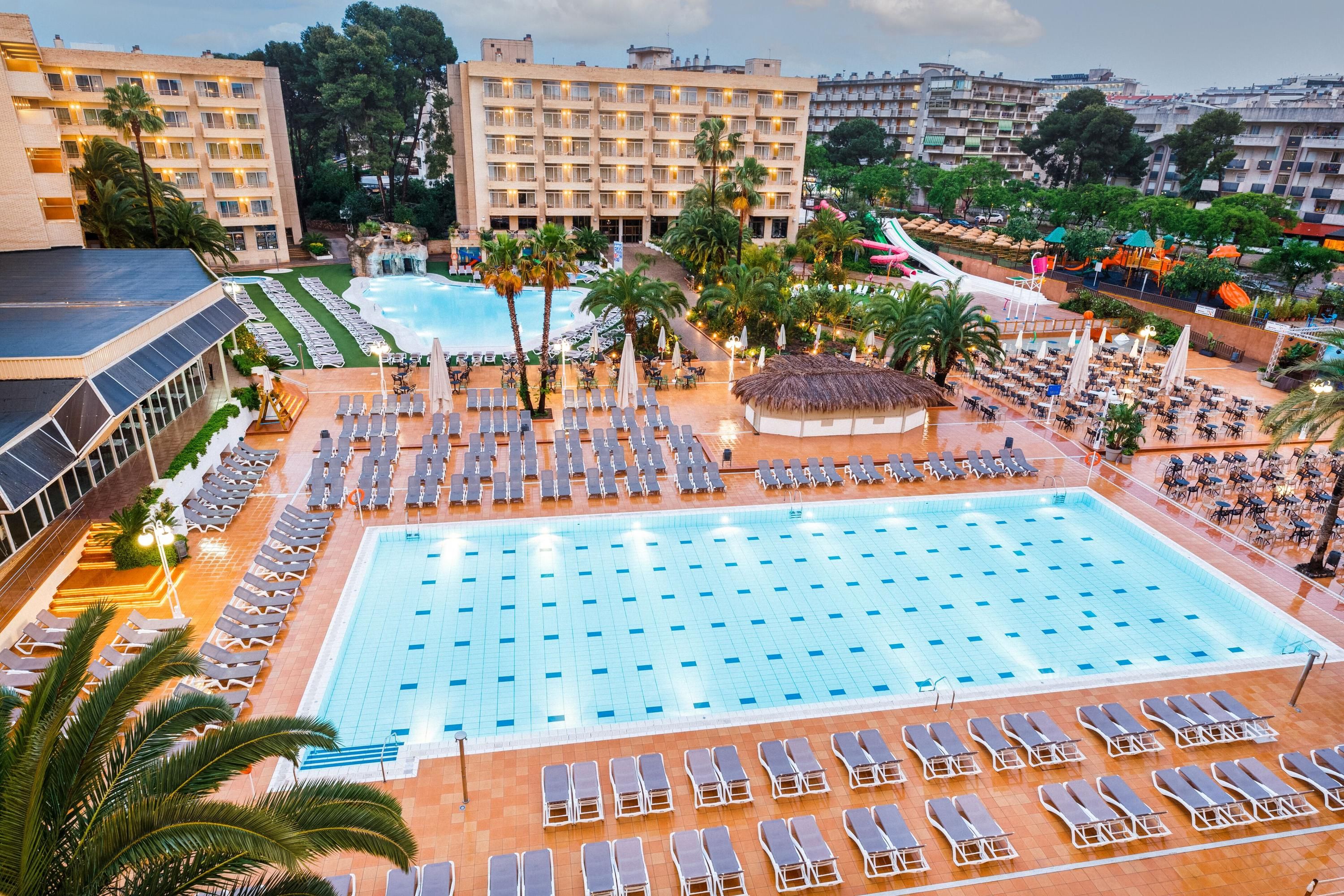 בריכה תמונה