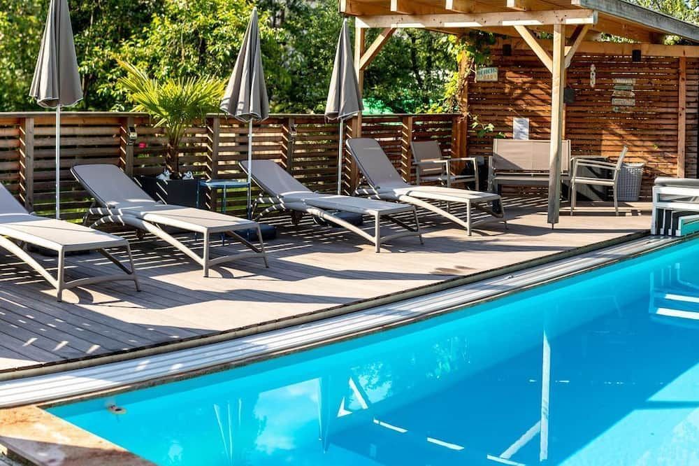 בריכה תמונה