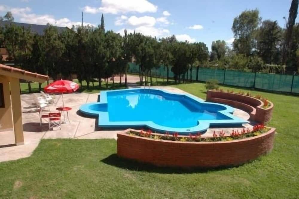 בריכה תמונה