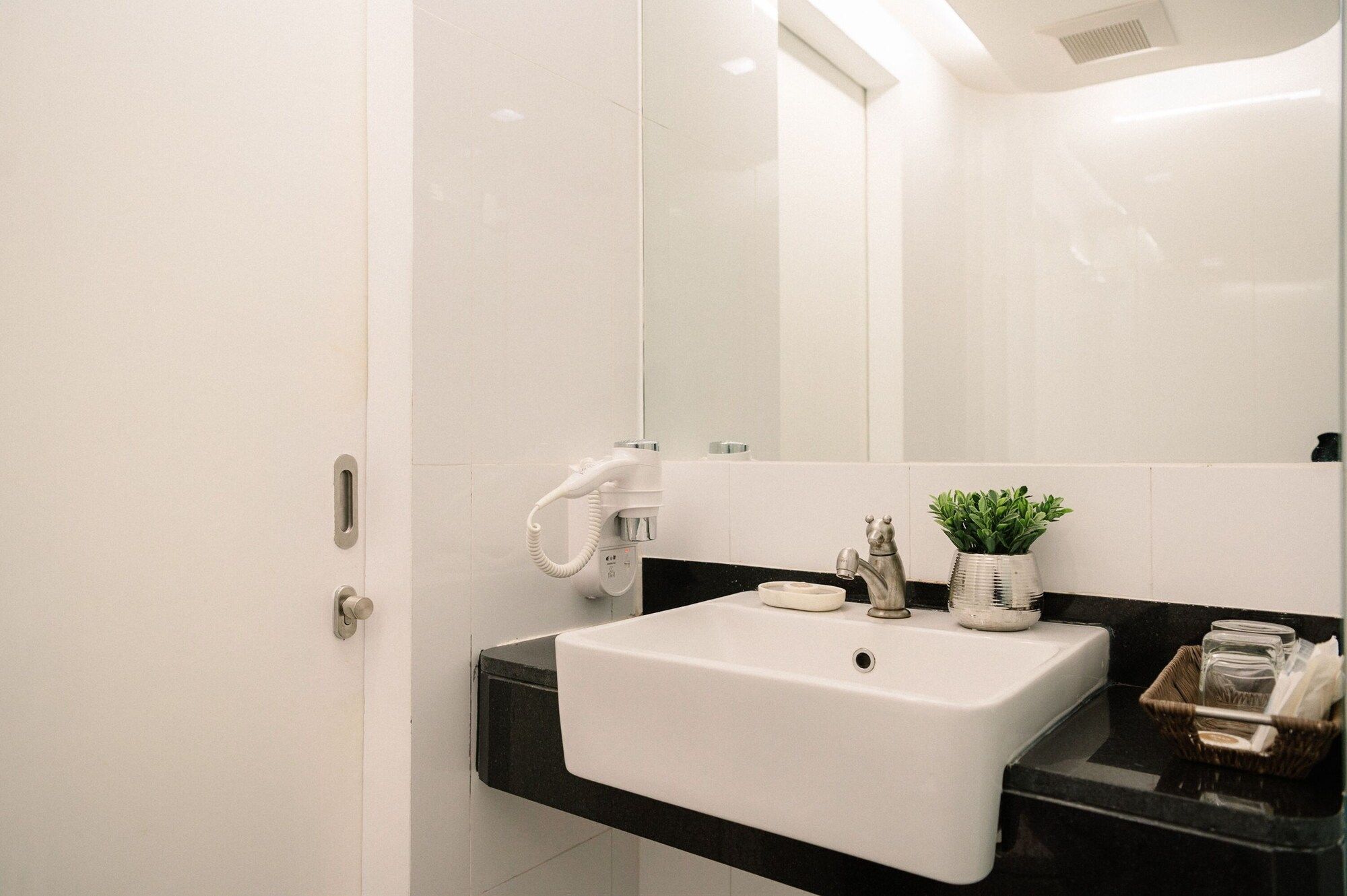 אחר