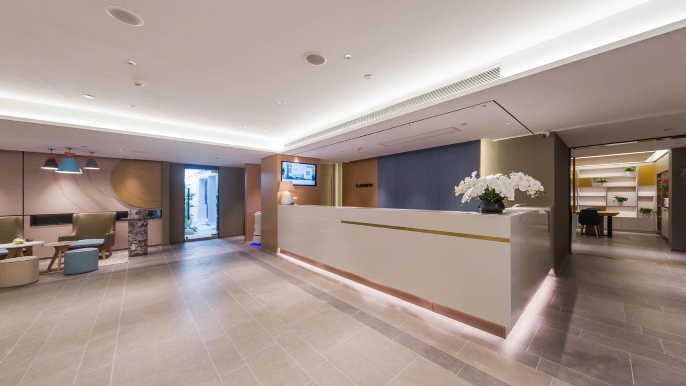 Home Inn Neo Shanghai South Station Jinjiang Park Metro Station