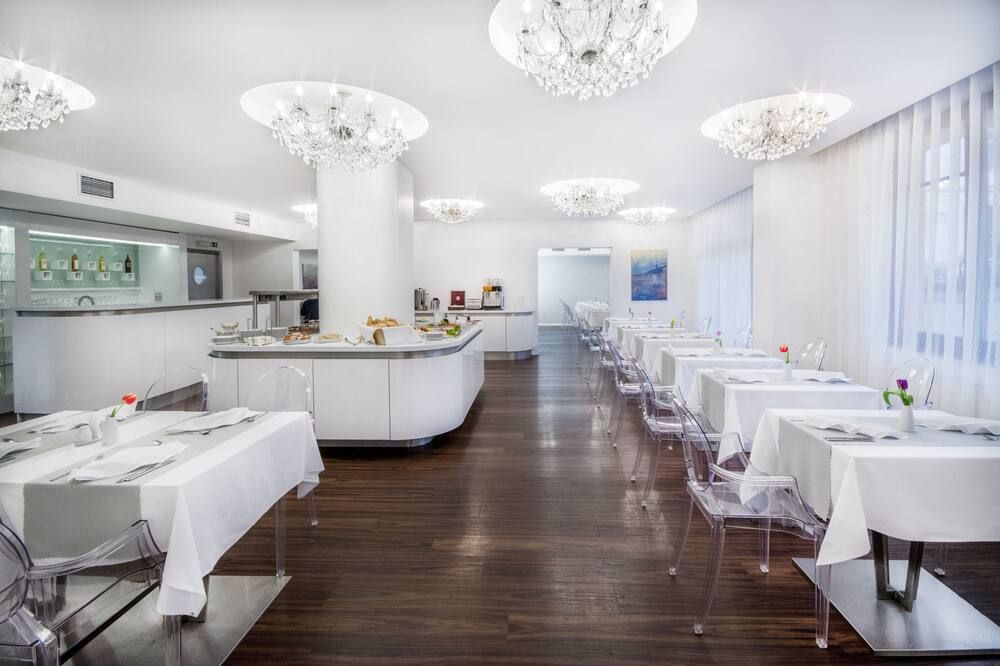 מסעדה תמונה