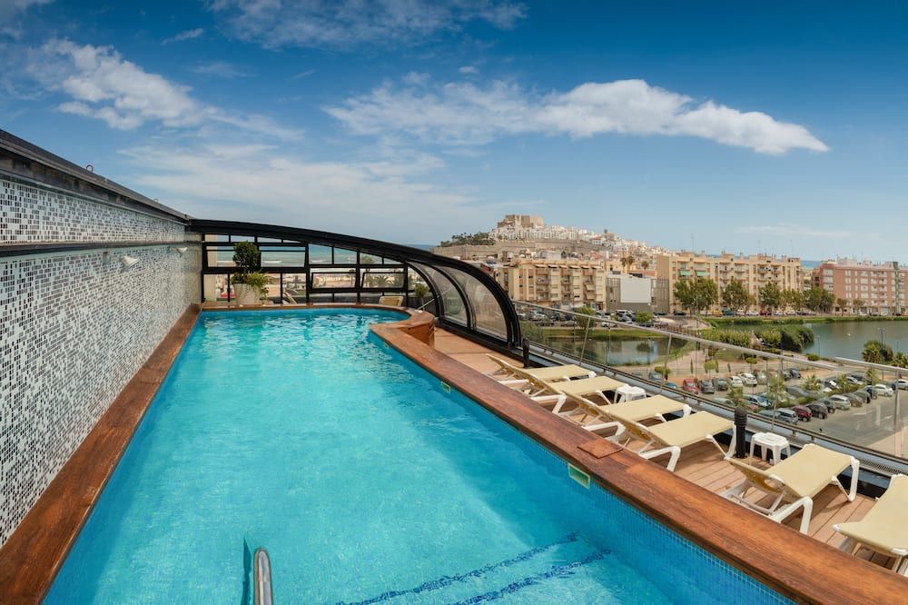 בריכה תמונה