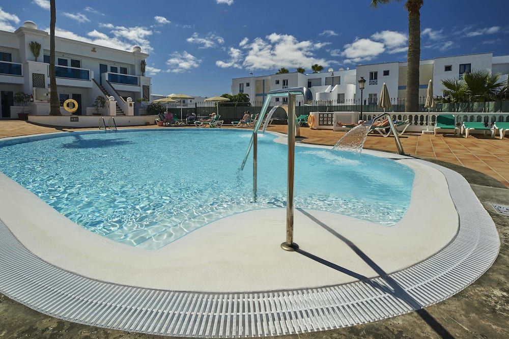 בריכה תמונה