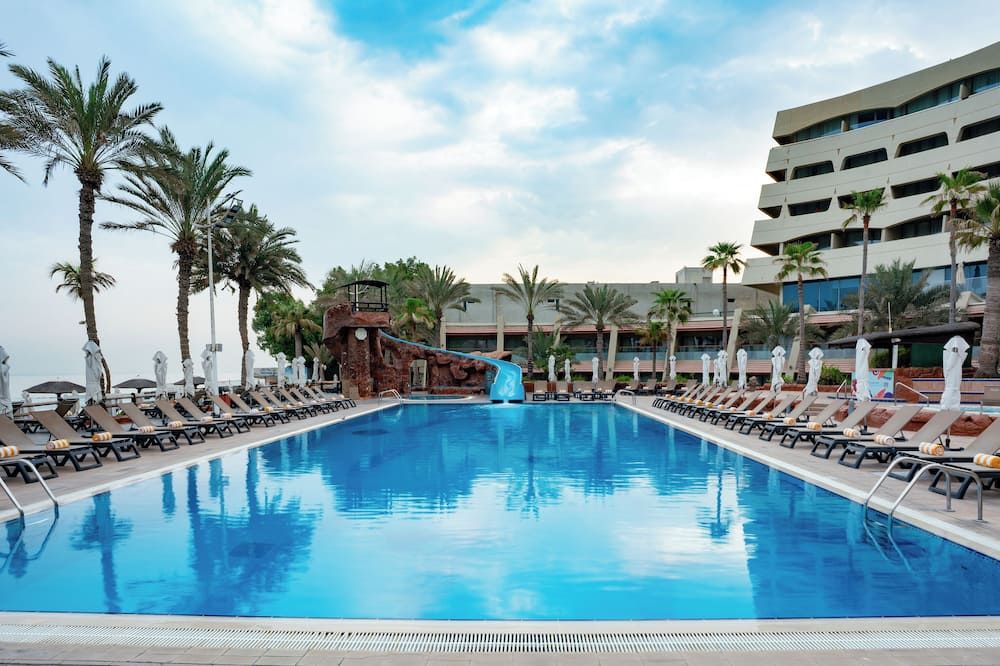 בריכה תמונה