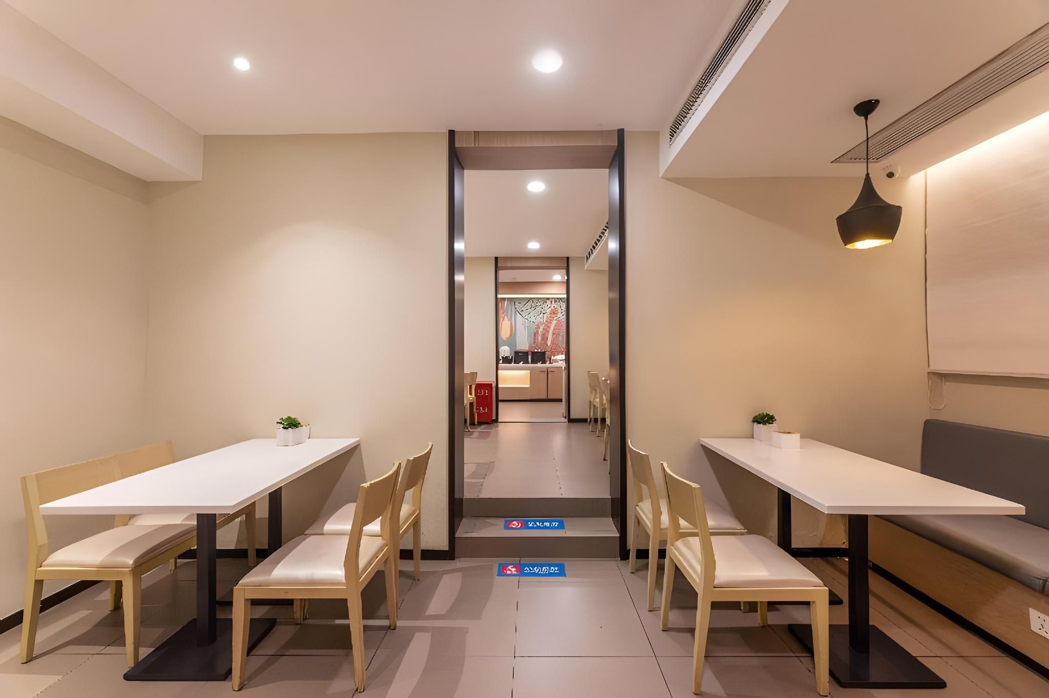 מסעדה תמונה