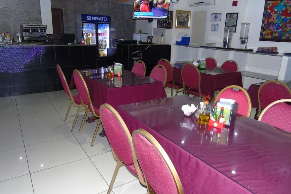 מסעדה תמונה