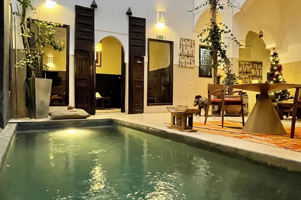 בריכה תמונה