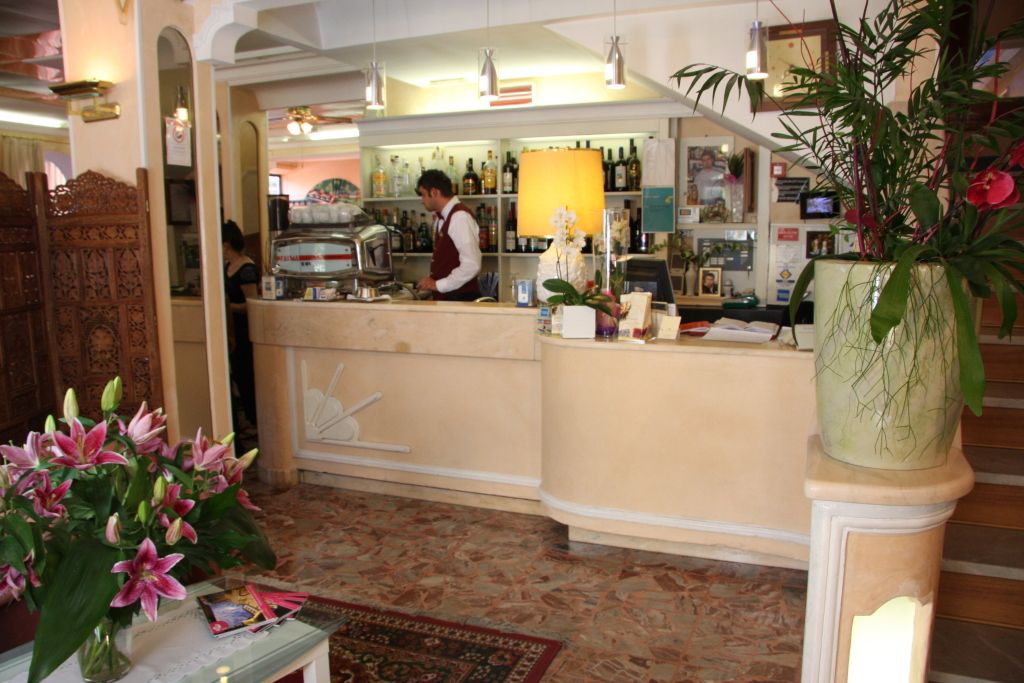 דלפק קבלה תמונה