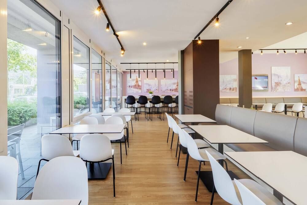 מסעדה תמונה