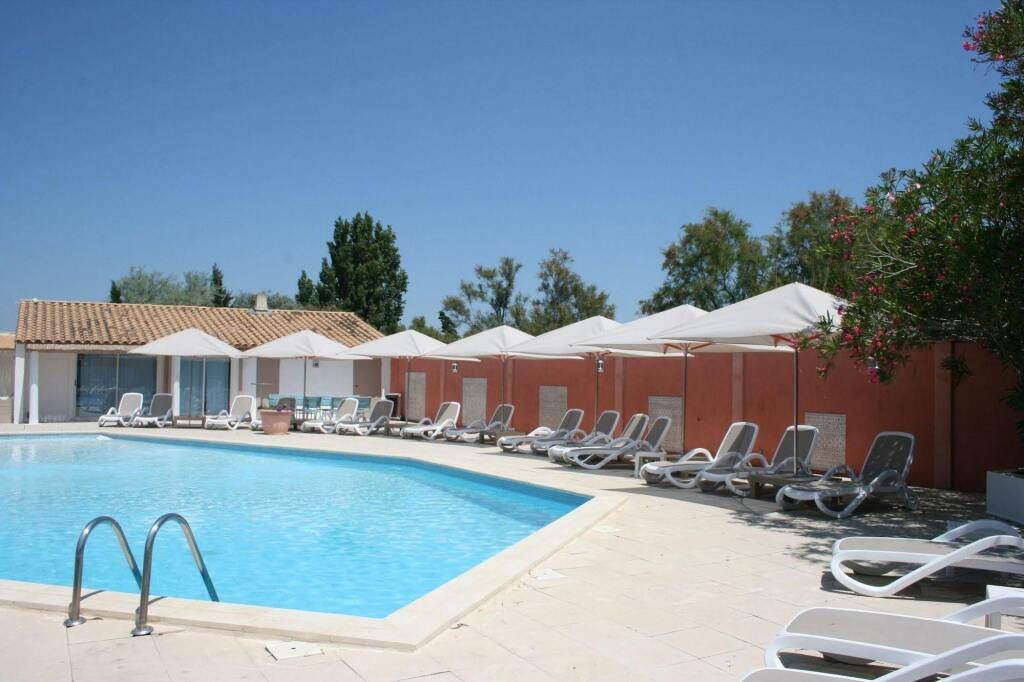 בריכה תמונה