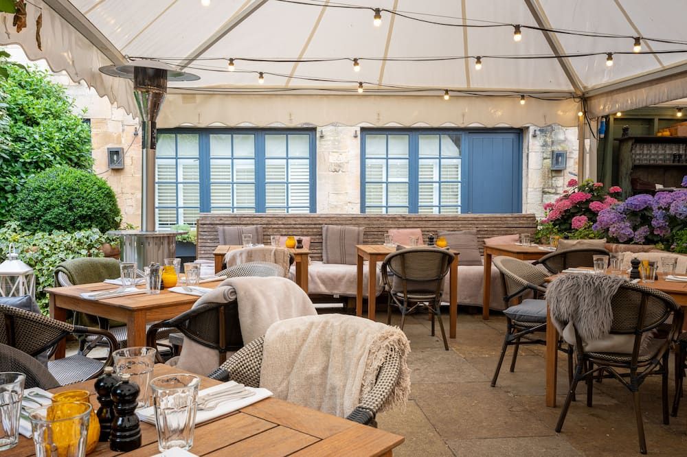 מסעדה תמונה