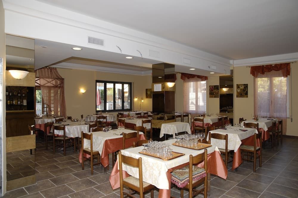 מסעדה תמונה