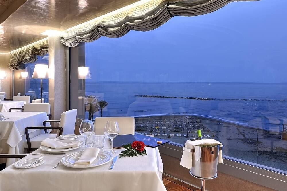 מסעדה תמונה