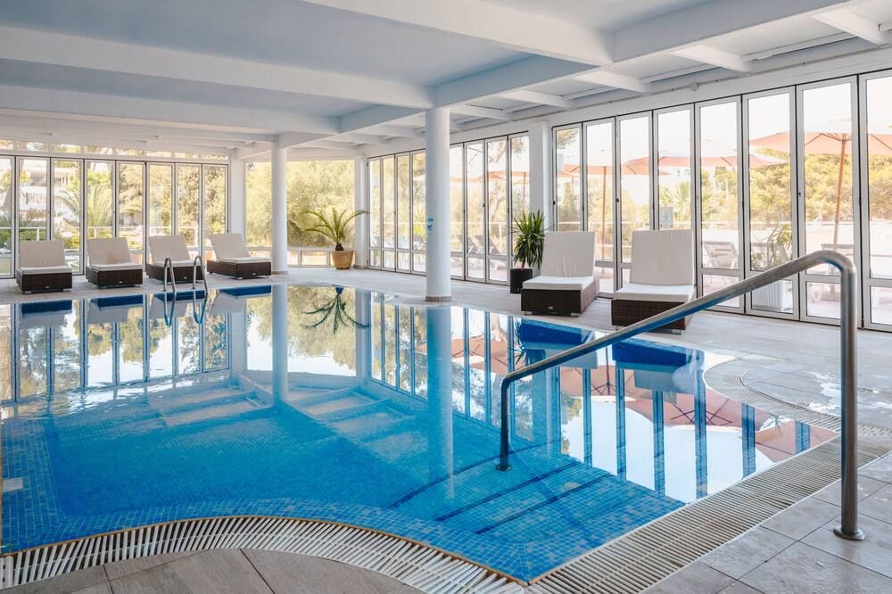 בריכה תמונה