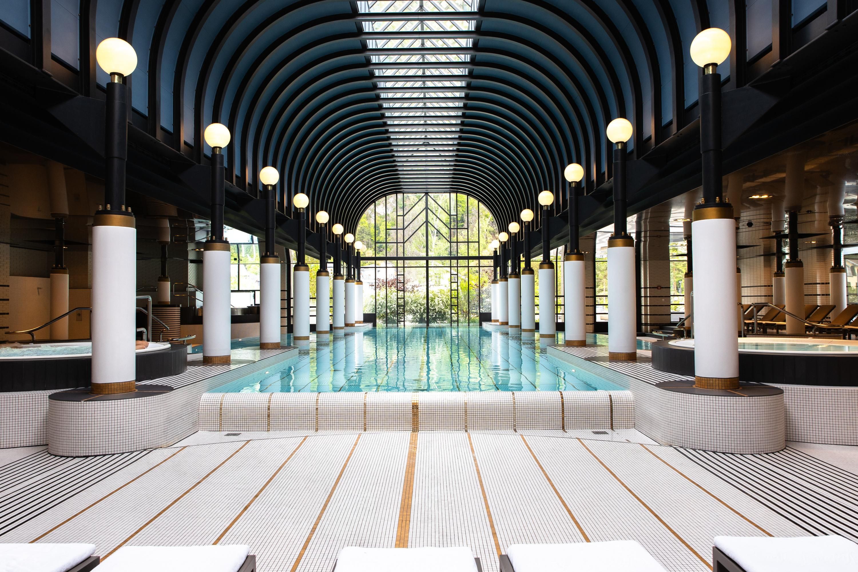 בריכה תמונה