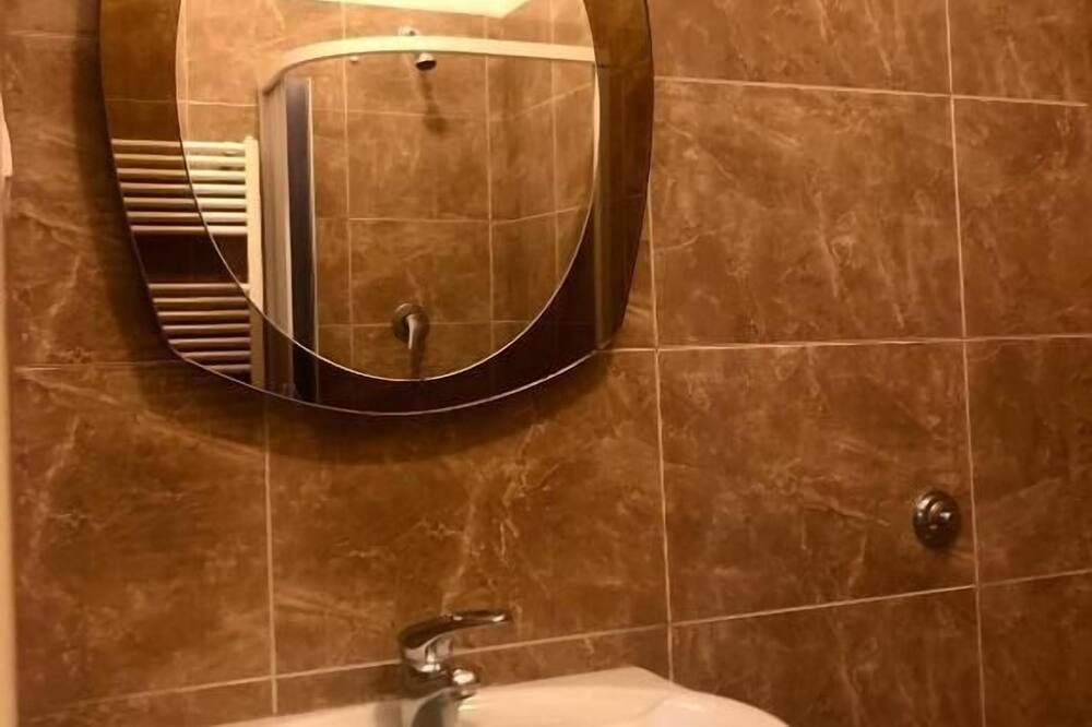 אחר תמונה