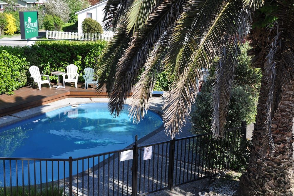 בריכה תמונה