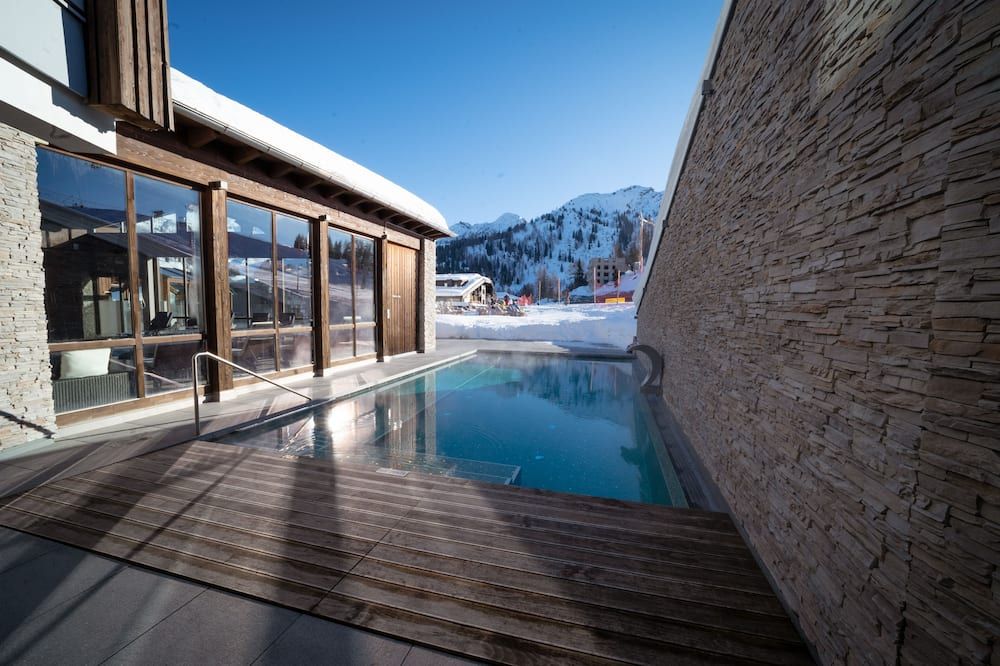 בריכה תמונה