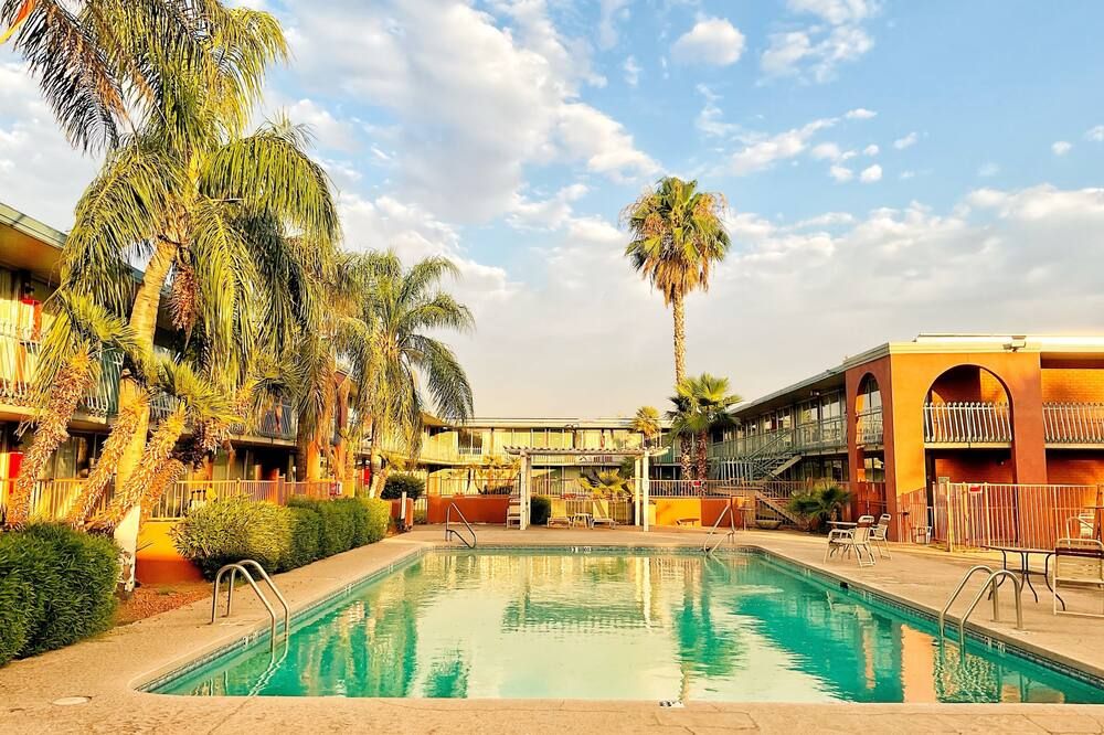 בריכה תמונה