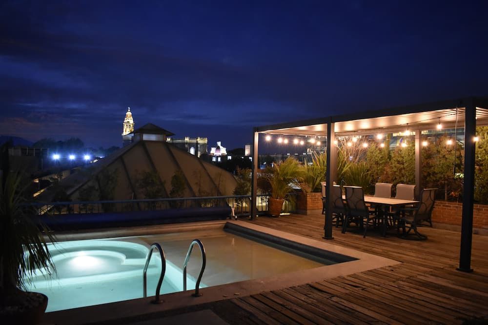 בריכה תמונה