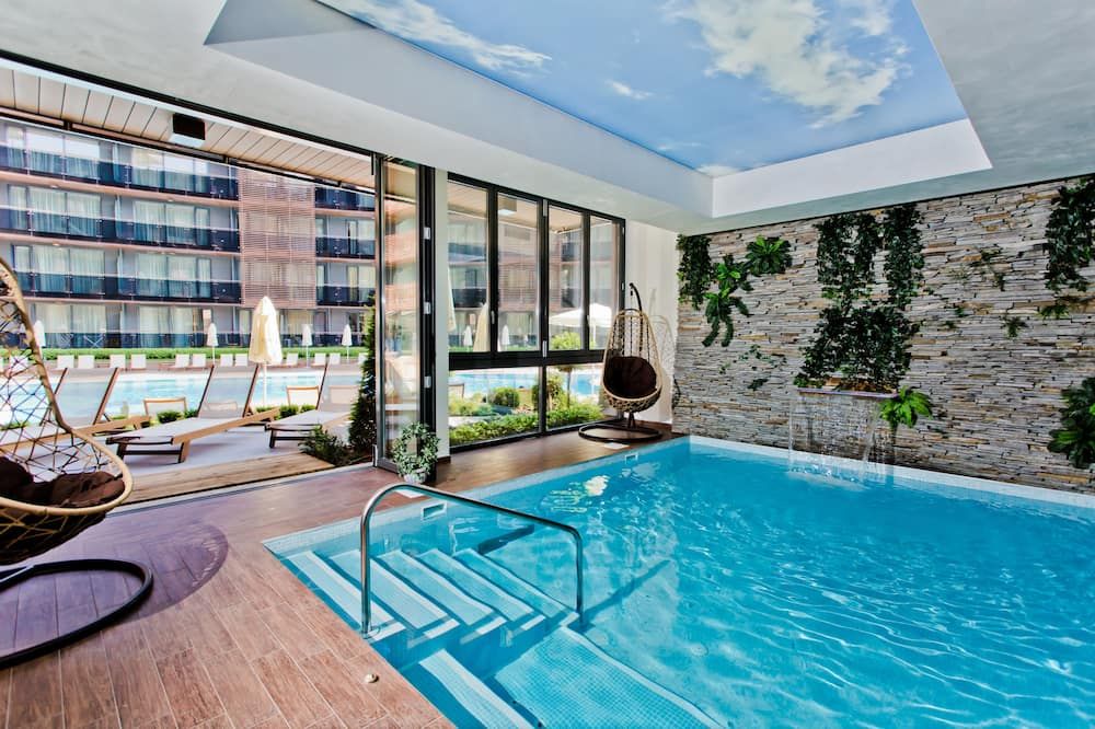 בריכה תמונה