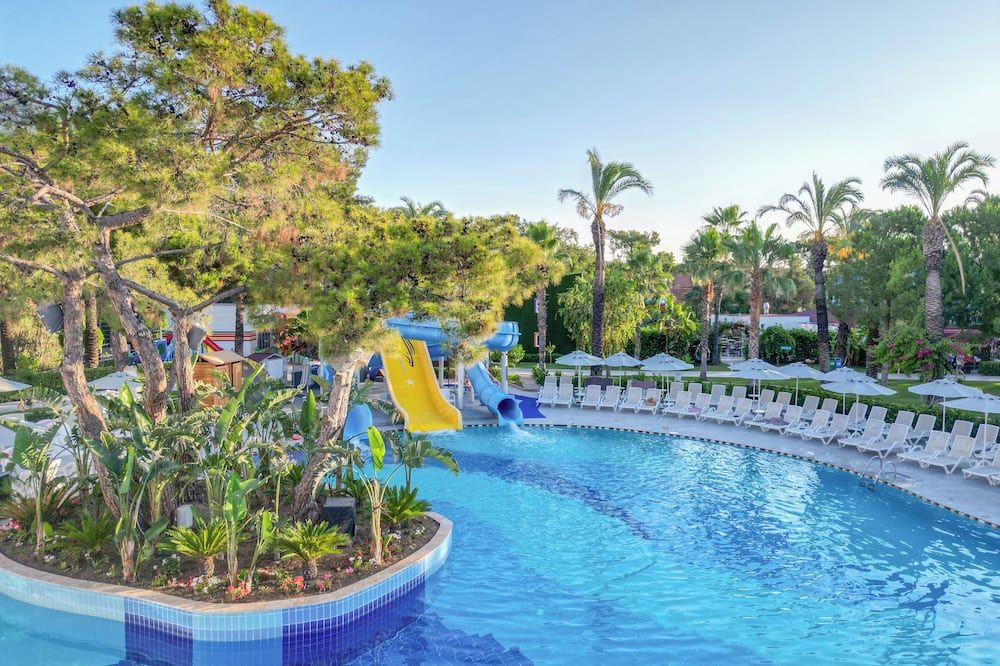 בריכה תמונה