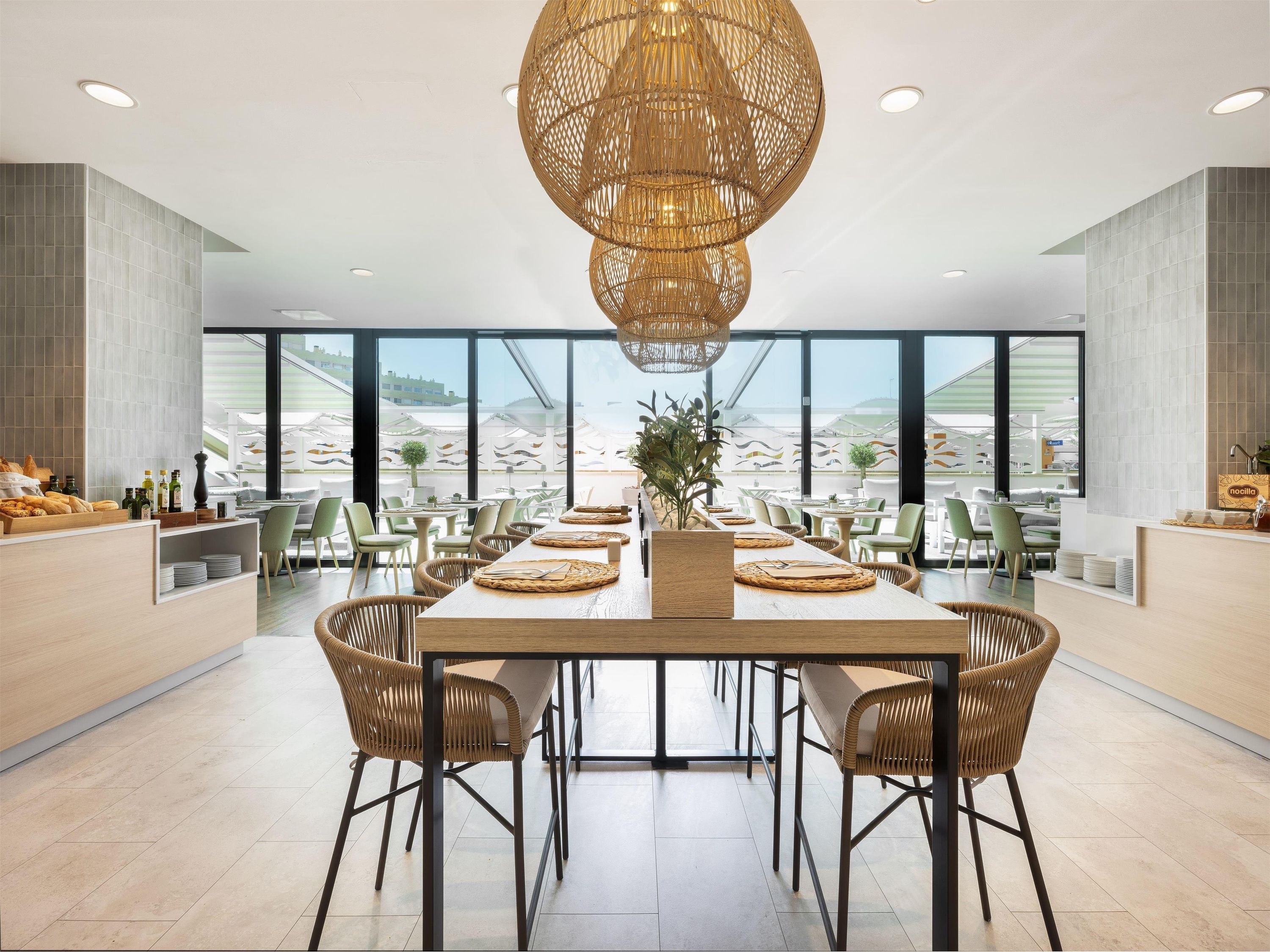 מסעדה תמונה