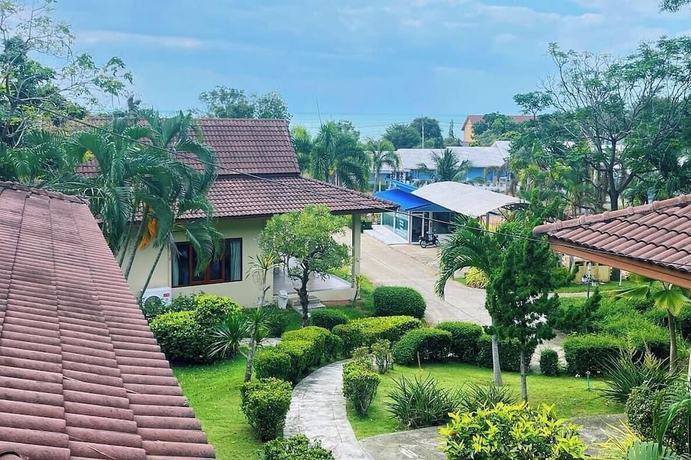 נוף חיצוני תמונה