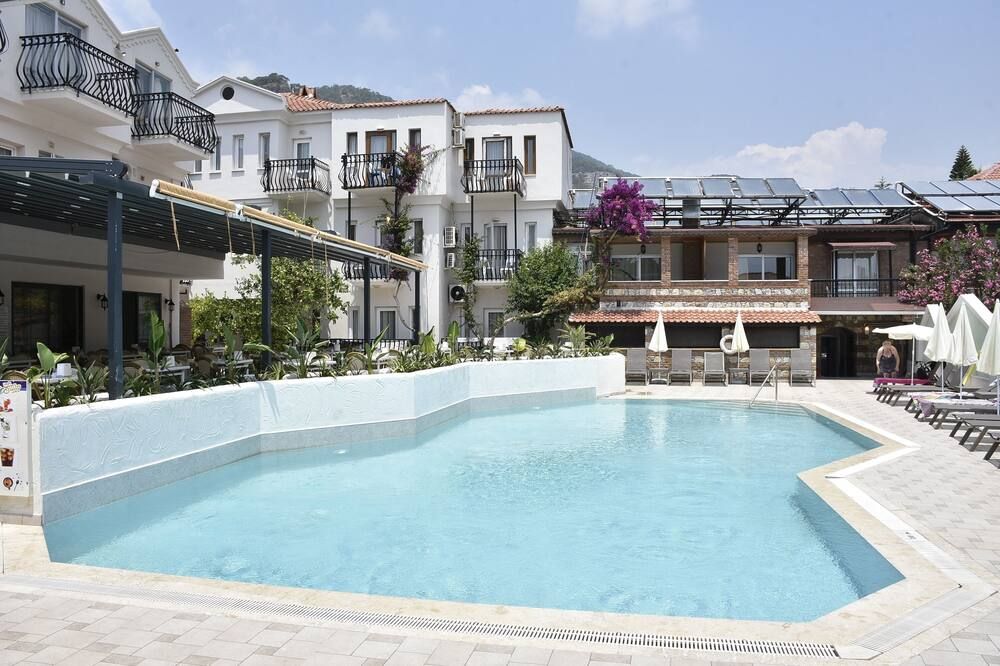 בריכה תמונה