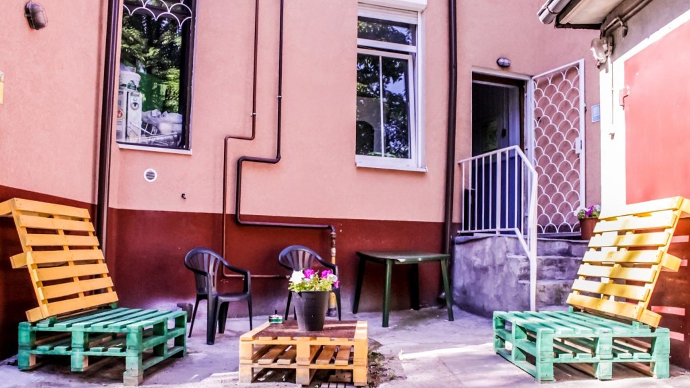 Amalienau Hostel & Apartments
