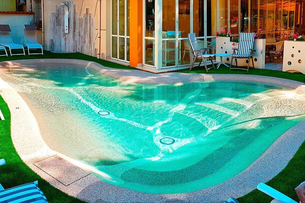 בריכה תמונה