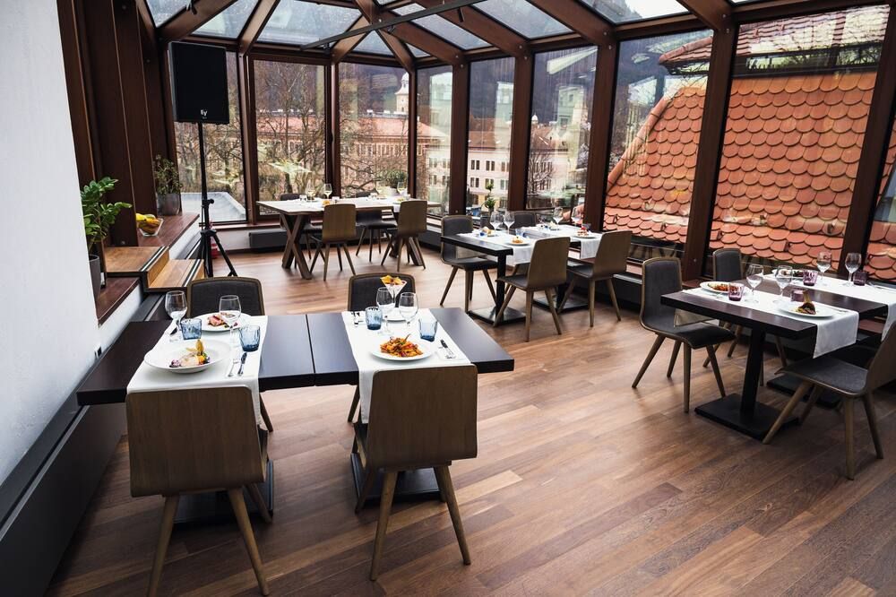 מסעדה תמונה