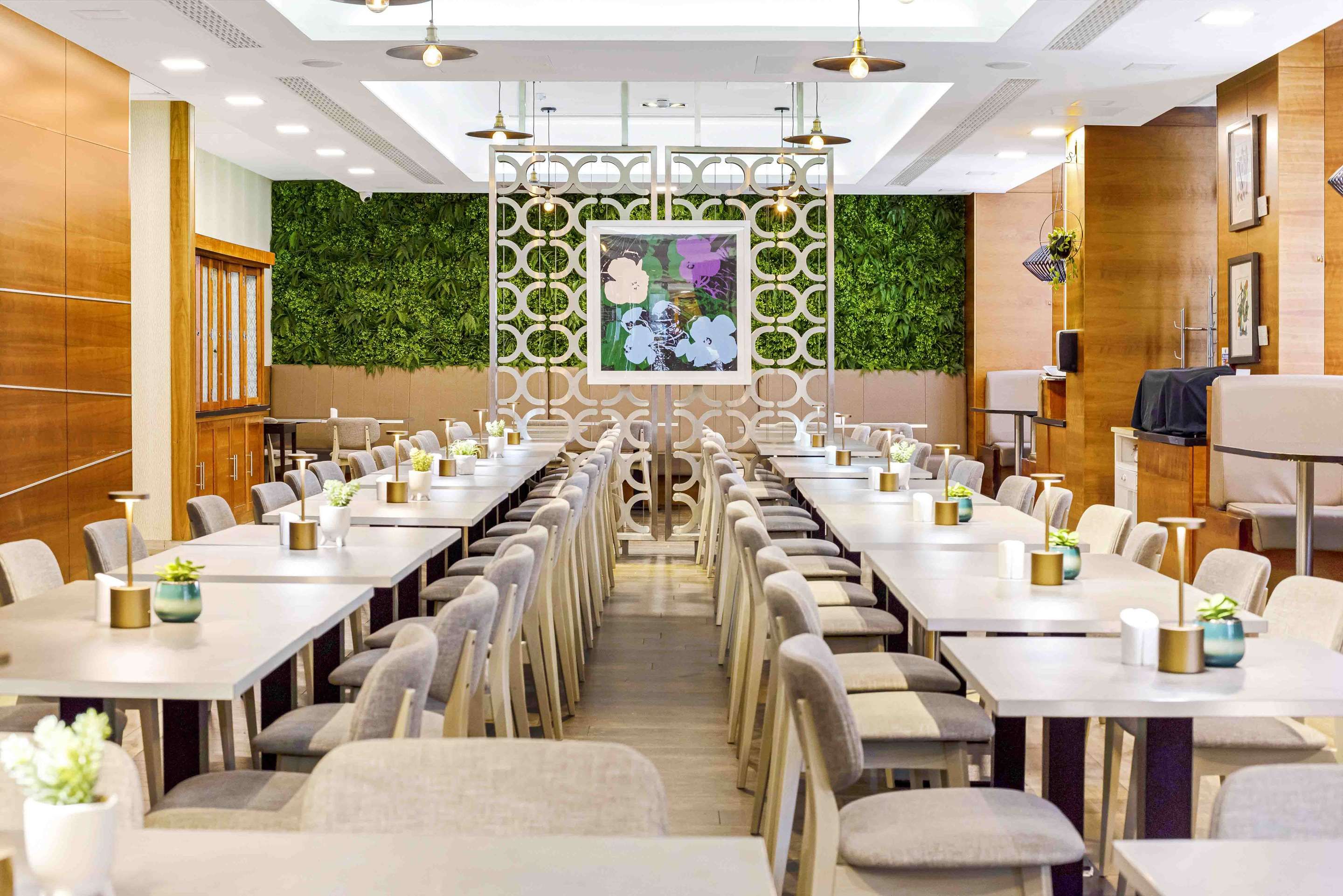 מסעדה תמונה