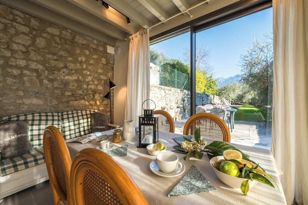 חדר אוכל תמונה