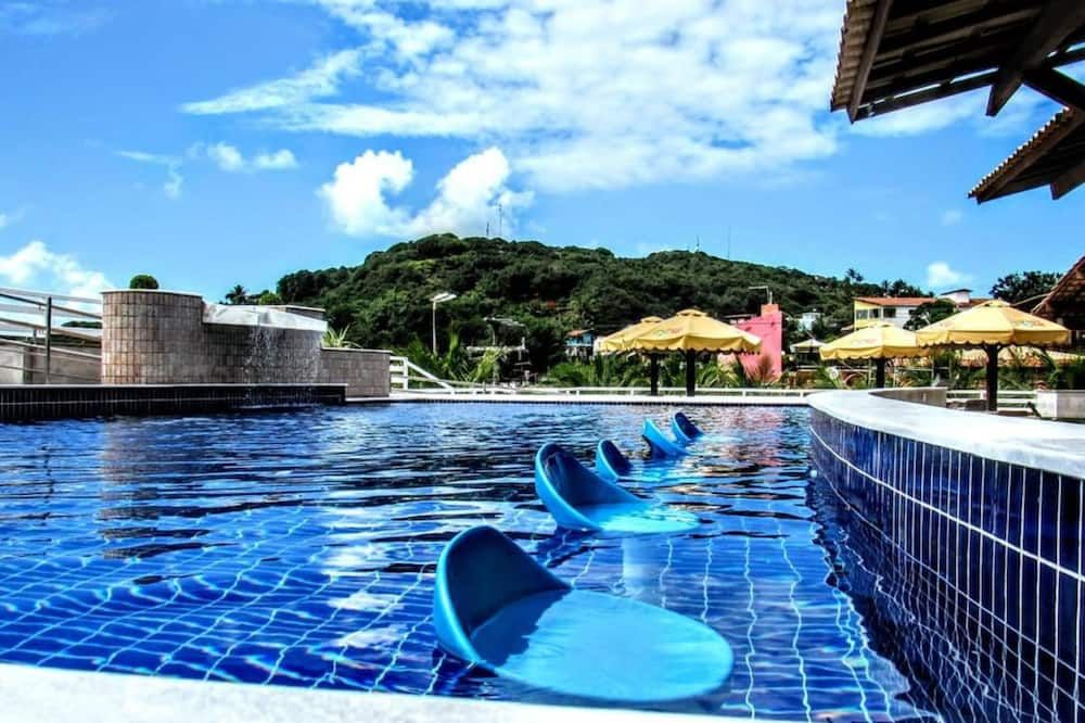 בריכה תמונה