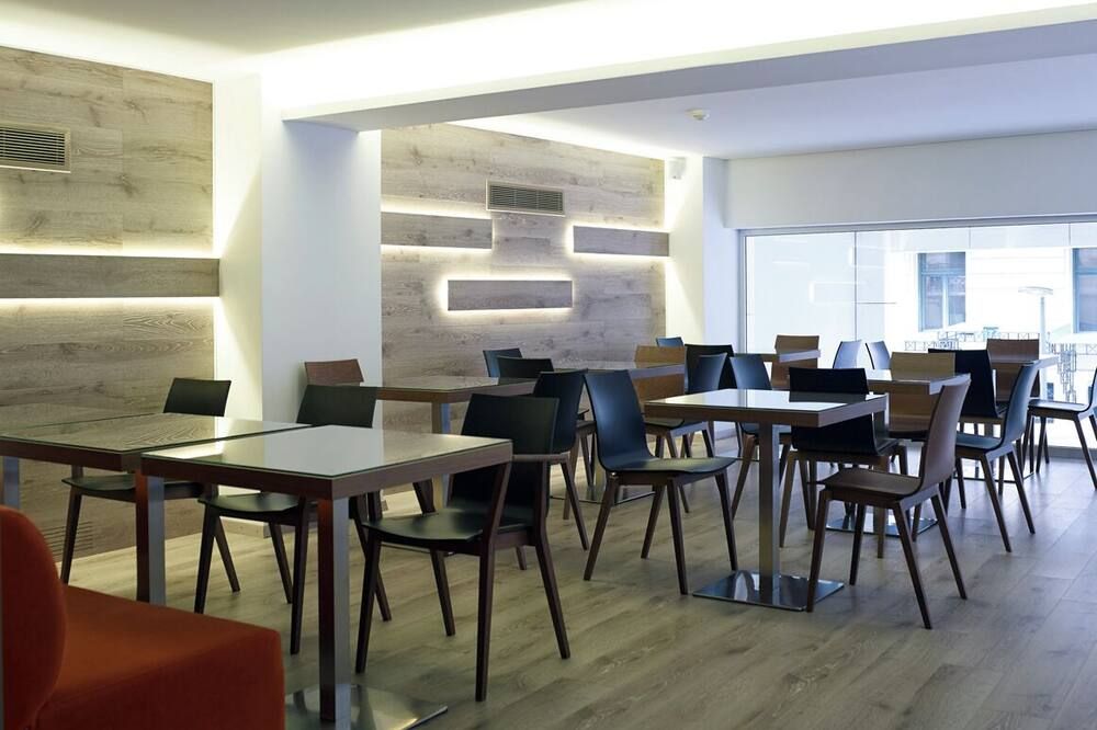 מסעדה תמונה