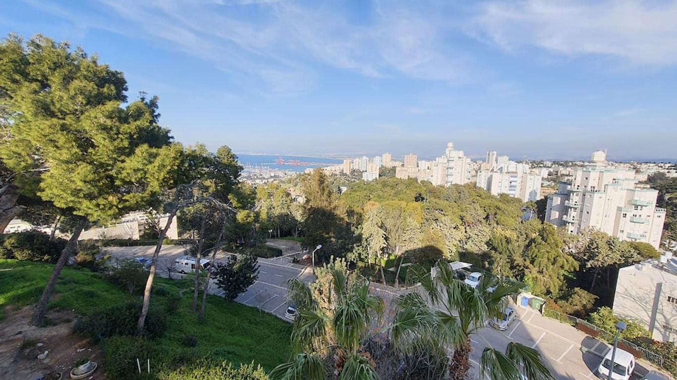 מלון מרום