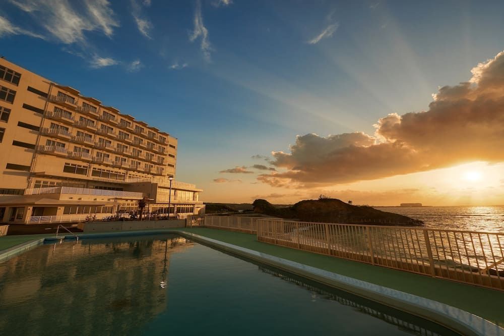 בריכה תמונה