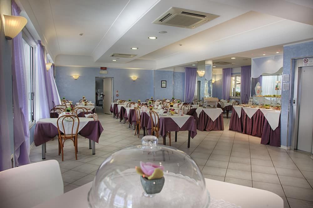 מסעדה תמונה