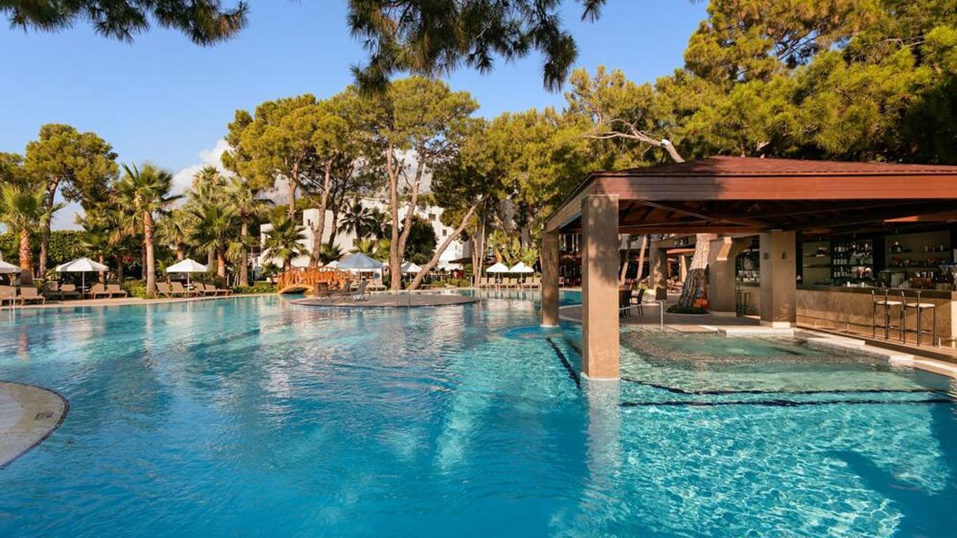 Seven Seas Hotel Life