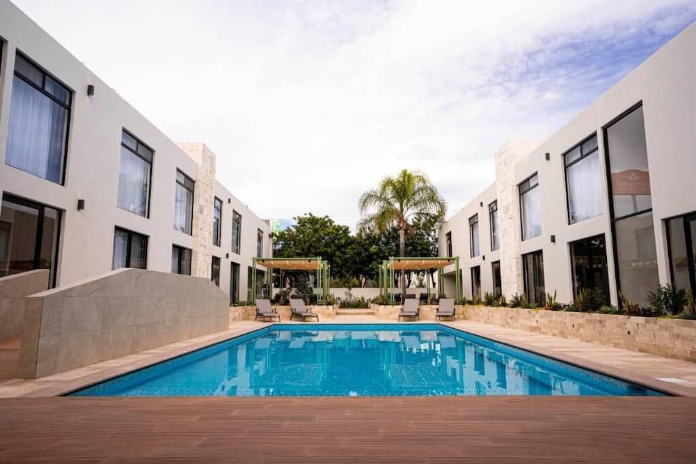 בריכה תמונה